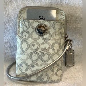 LIKE NEW 👛 COACH Signature C Star Wristlet
